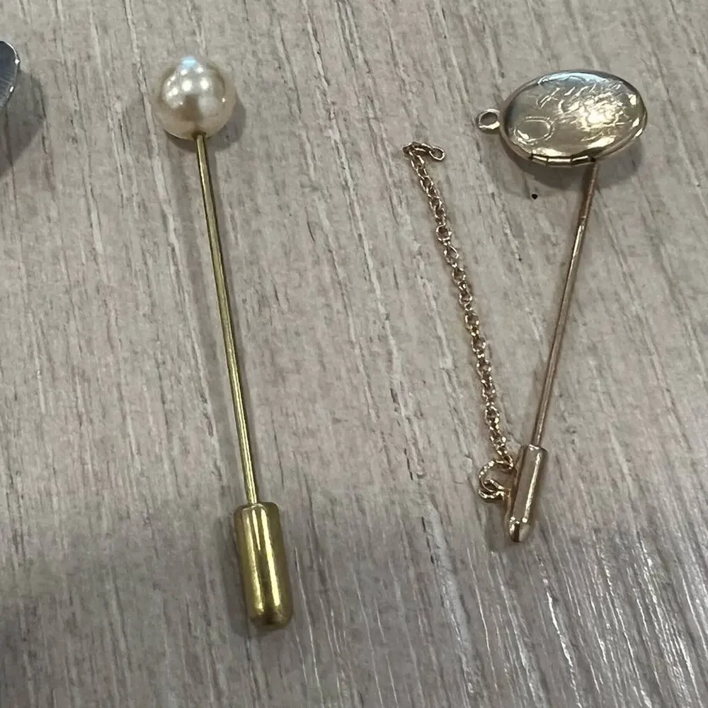 Vintage hat pin set